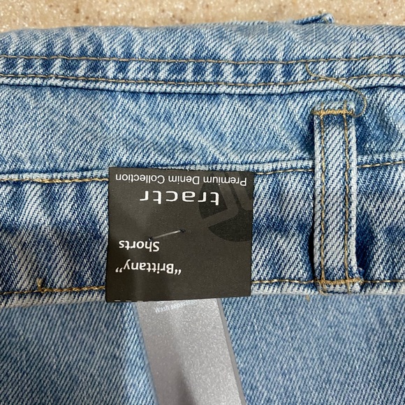Kids' Colorblock Cutoff Denim Shorts
TRACTR - Picture 6 of 9